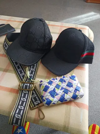 Gorra Gucci, Correa y Monedero Lelia