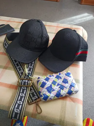 Gorra Gucci, Correa y Monedero Lelia