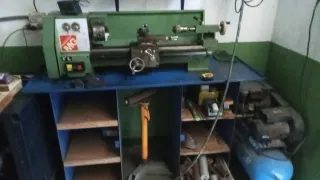 Torno con mesa y banco útiles , incluye todo