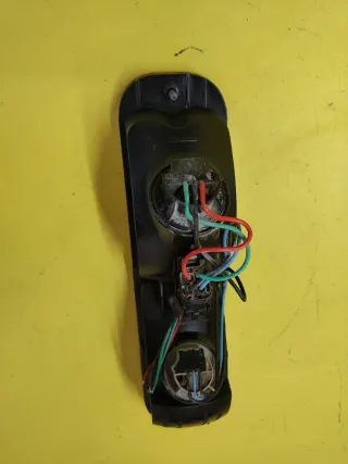 PILOTO TRASERO DERECHO LAND ROVER FREELANDER