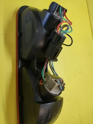 PILOTO TRASERO DERECHO LAND ROVER FREELANDER