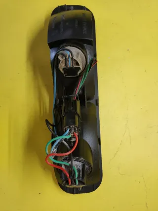 PILOTO TRASERO DERECHO LAND ROVER FREELANDER