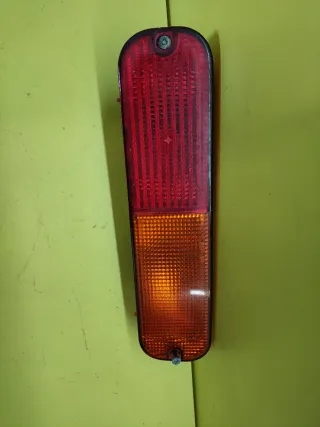 PILOTO TRASERO DERECHO LAND ROVER FREELANDER