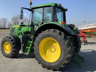 Tractor John Deere 6135M
