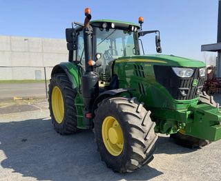 Tractor John Deere 6135M