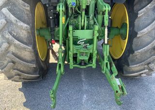 Tractor John Deere 6135M