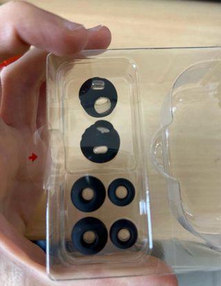 Cargador USB JBL Endurance Race + Almohadillas