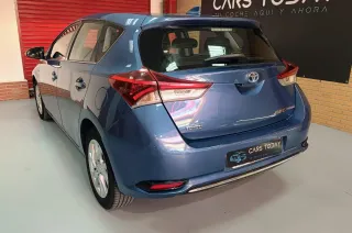 Toyota Auris Híbrido 1.8VVT-i 136CV 230.000KM