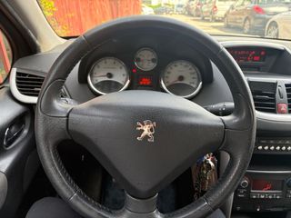 Peugeot 207 2010