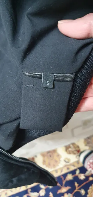 Giacca Guess con borchie