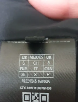 Giacca Guess con borchie