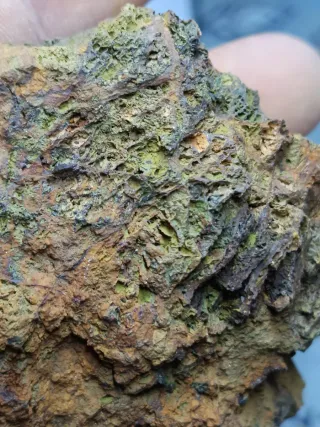 Mineral Illita y Goethita