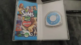 PSP 3000 Piano Black + Los Sims 2 Mascotas