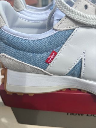 New Balance 327 “LEVI’S”.