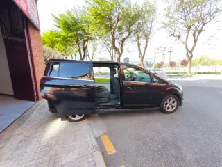 Ford Grand C-MAX 2011