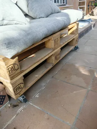 Sofá Palets con Ruedas y Cojines