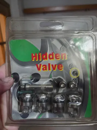 Válvulas ocultas para ruedas de coche