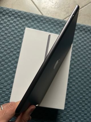 iPad 7ª Generazione 128GB Grigio/Argento