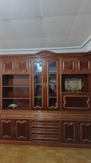 Mueble antiguo de salón vintage madera y cristal