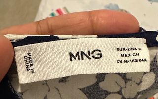 Mono Mango flores azul y blanco