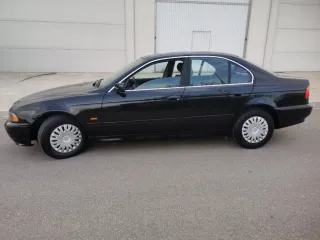 BMW Serie 5   525 IA