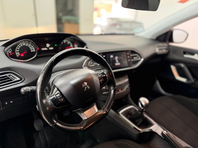 Peugeot 308 SW 1.6 BlueHDi Business Line 2015, foto 9