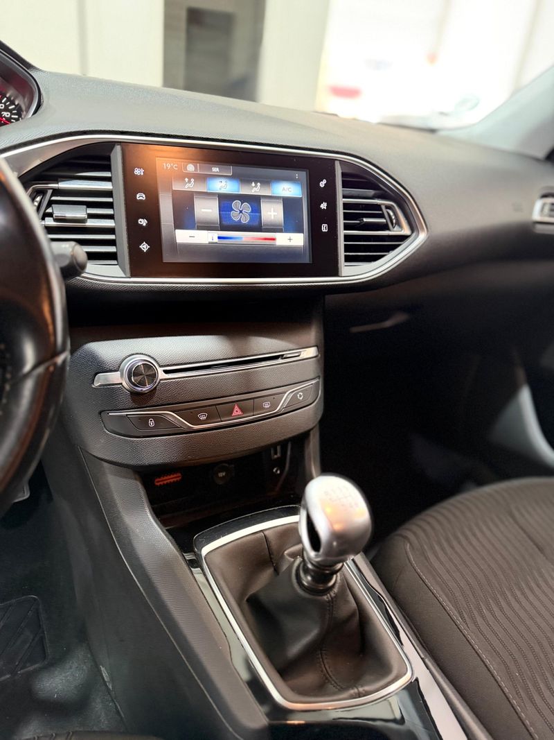 Peugeot 308 SW 1.6 BlueHDi Business Line 2015, foto 10