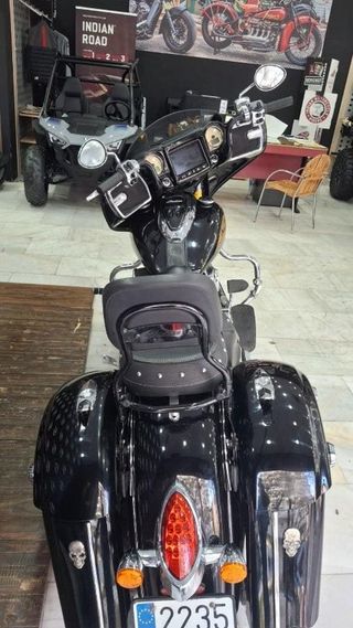 Indian Chieftain | 37.000 km | Negra | 18.999€