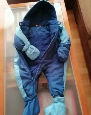 Buzo de bebé azul y celeste