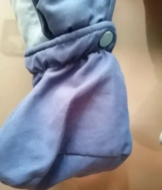 Buzo de bebé azul y celeste