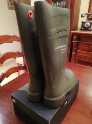 Botas de pescador verdes