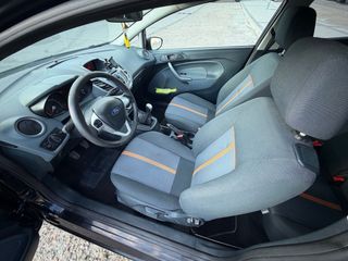 Ford Fiesta Titanium 1,6CDTI año 2012 200.000km