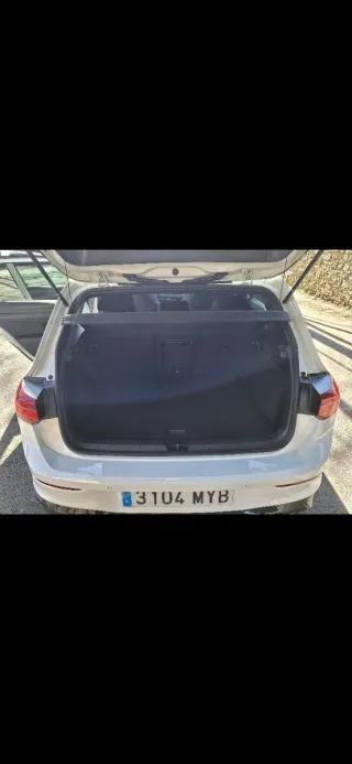 VOLKSWAGEN GOLF R (PACK R-PERFORMANCE + AKRAPOVIČ)