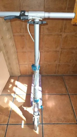 Patinete manual infantil