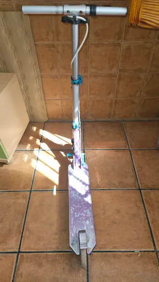 Patinete manual infantil