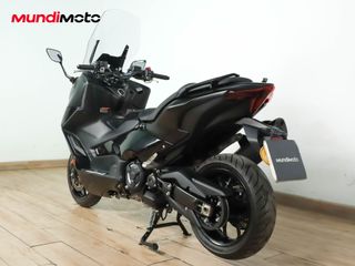 YAMAHA T-MAX 560 TECH MAX