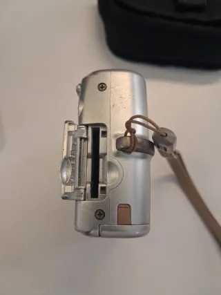 Cámara Nikon Coolpix L10 Plata