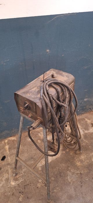 Máquina de Soldar Antigua