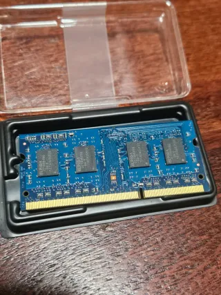 RAM 2GB PC3-12800s