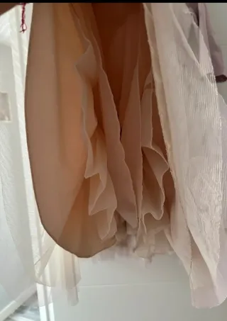 Vestido color lila parte de arriba y tull