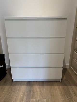 Cómoda Malm Ikea 4 cajones blanca