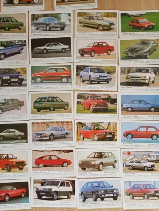 Cromos de coches antiguos.