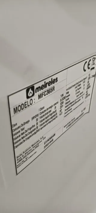 Nevera no Frost energía A+Roja Meireles