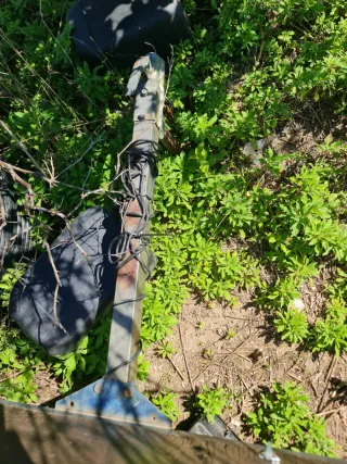 Remolque de madera y metal