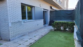 Precioso Bajo con Terraza en las Villas