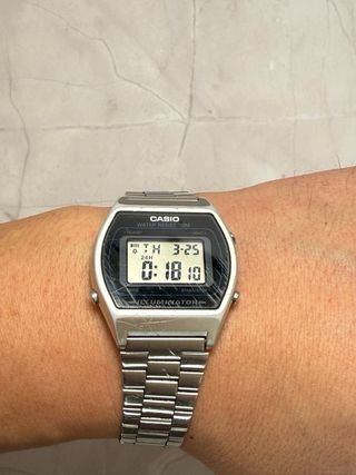 Casio B640W Vintage Plateado Retro Clásico