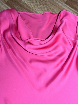 Blusa satinada rosa elegante talla 38