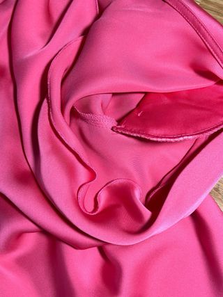 Blusa satinada rosa elegante talla 38