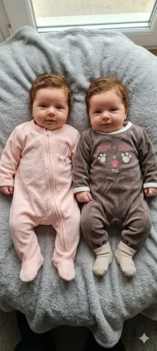 Conjunto de 2 pijamas para bebé