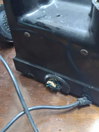 Teléfono antiguo de baquelita